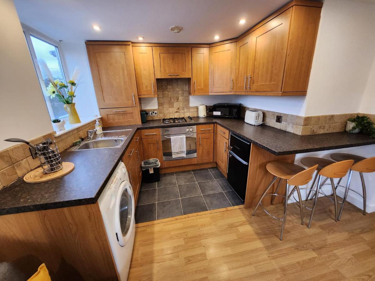 Entire Flat, Bright & Open With Own Entrance Apartman Leeds  Kültér fotó