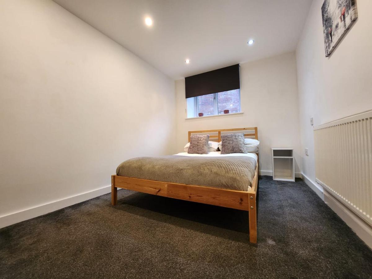 Entire Flat, Bright & Open With Own Entrance Apartman Leeds  Kültér fotó